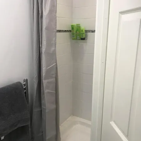 Guest house The Leeds (West Yorkshire)