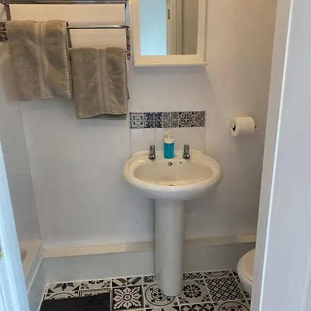 The * Leeds (West Yorkshire)