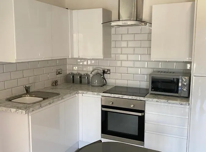 The Leeds (West Yorkshire)