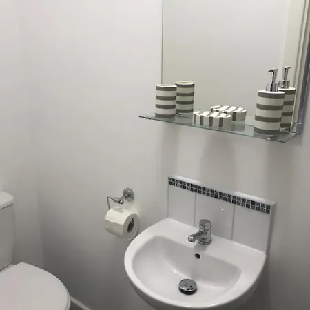 The * Leeds (West Yorkshire)